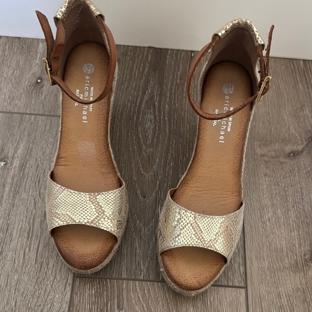 Eric Michael Women's Gold and Tan Sandals